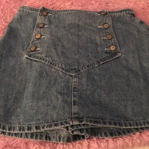 Denim Skorts. Size 9. From early 90’s.